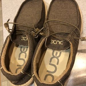 Men’s Dude shoes